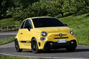 abarth abarth-595-2016-595-June, 2016.jpg